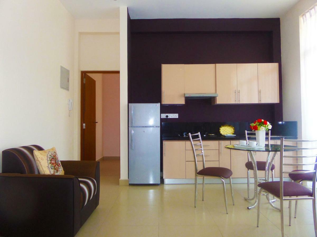 Vivas Residencies Luxury Apartments Dehiwala-Mount Lavinia Exterior photo